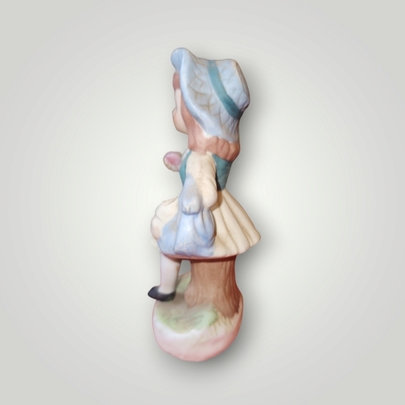 Rastal Country Girl Figurine Porcelain Walking w/ Snack & Knapsack Kerchief - Picture 8 of 12